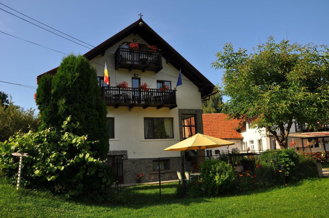 Pel Flora Hotel Bran  Exterior photo